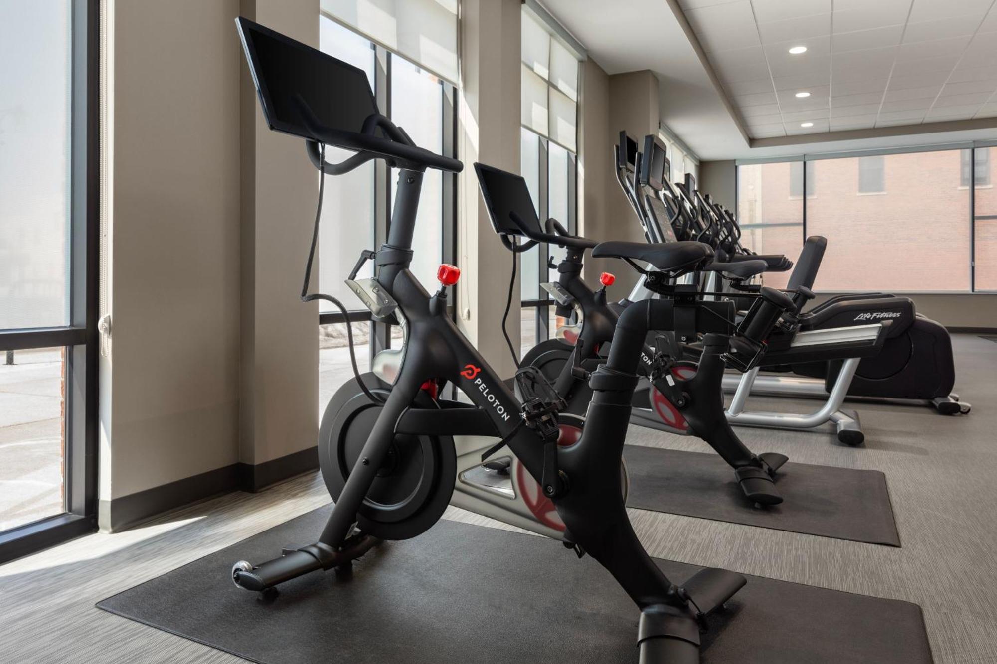 Courtyard By Marriott Owatonna Downtown Hotel Екстериор снимка